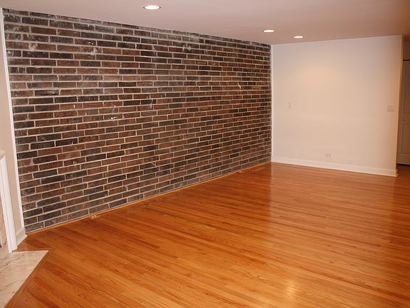 2nd image of 2220 N Kenmore Ave #A