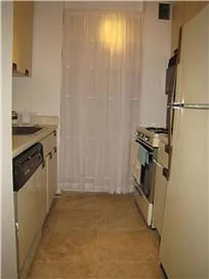 Sold by Metropolitan Res. Partners | media 15