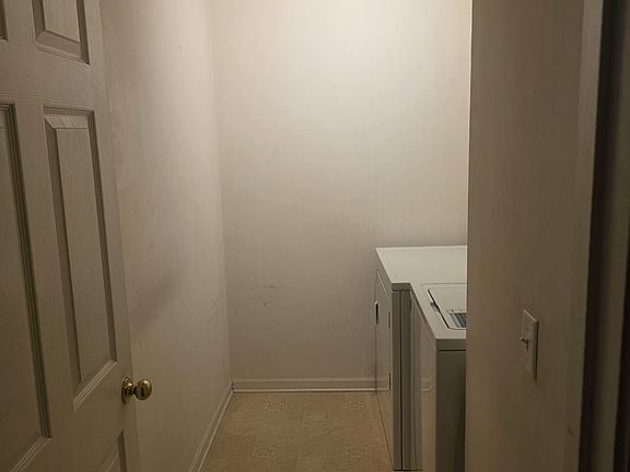 3rd image of 284 Rockingham Dr #284