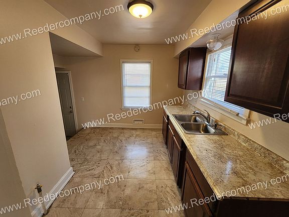 4th image of 4135 Grace St