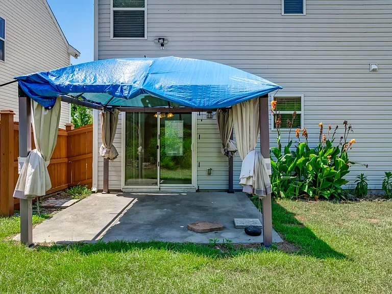330 Gracemount Ln — Photo 28