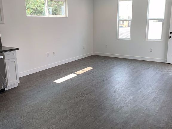 4th image of 2507-2509 E Cincinnati St #2509-1/2