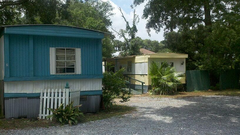 Homes on lot 2 and 3 (right)