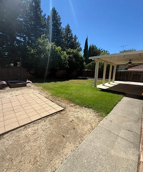 725 McKenzie Ct — Photo 21