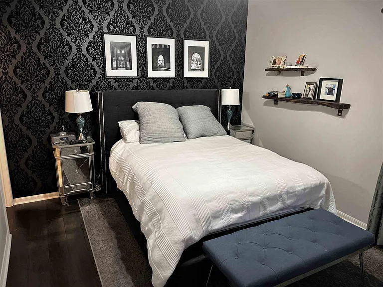 1307 Kinney Ave #120 — Photo 25