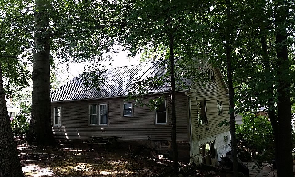 2nd image of 142 Lucas Ct