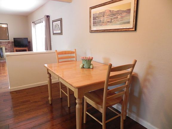 3rd image of 5572 Sunny Oaks Dr