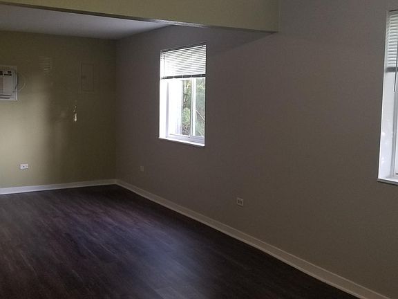 2nd image of 57 Lurie St SE #57