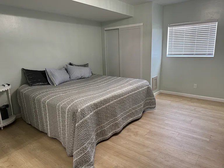 155 N 200 E — Photo 15