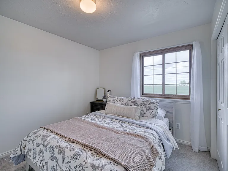 741 Clarence Ct — Photo 28