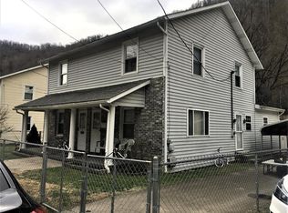 1225 Guyandotte Ave, Mullens, WV 25882