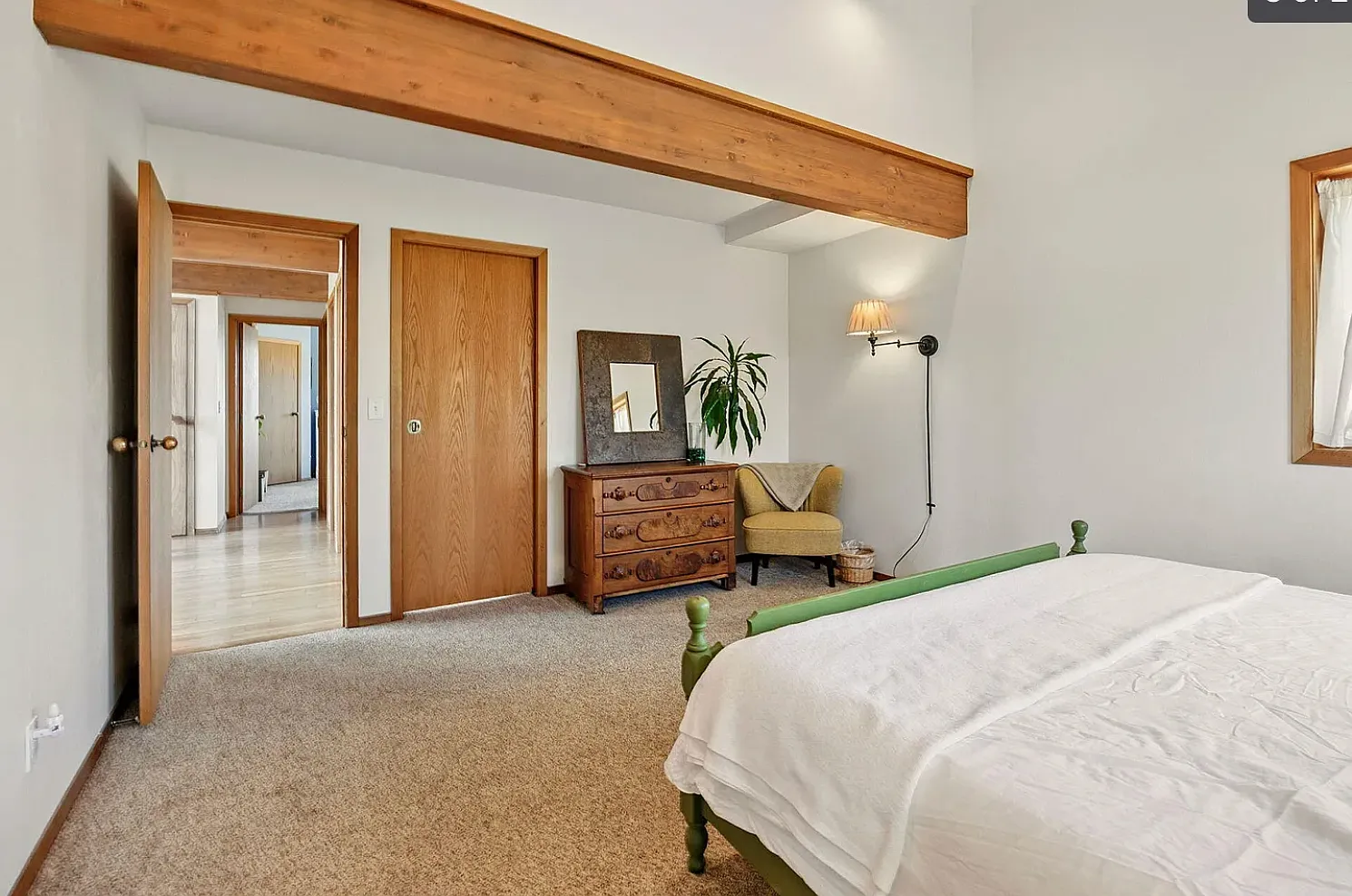4 bed, 2007 sqft, $4,000 — Photo 1