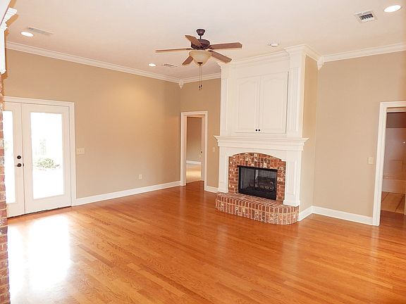 5th image of 520 Asbury Lane Dr