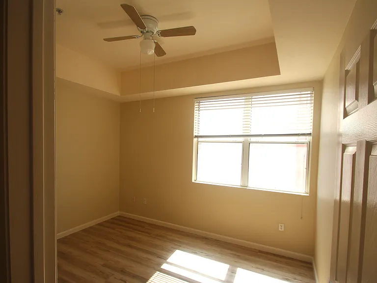 15 E Agate Ave #408 — Photo 32