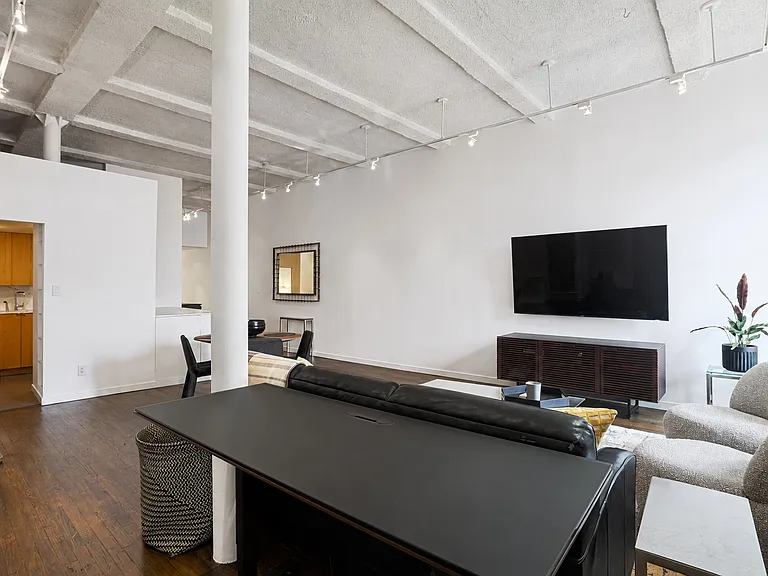 28 Old Fulton St #5H — Photo 3