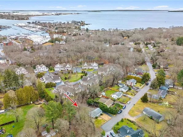 129 Lindley Ave, North Kingstown, RI 02852