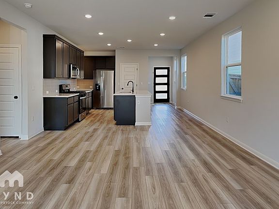 3rd image of 8003 Andravida Dr