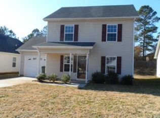 124 Chaucer Ln, Carrollton, GA 30117