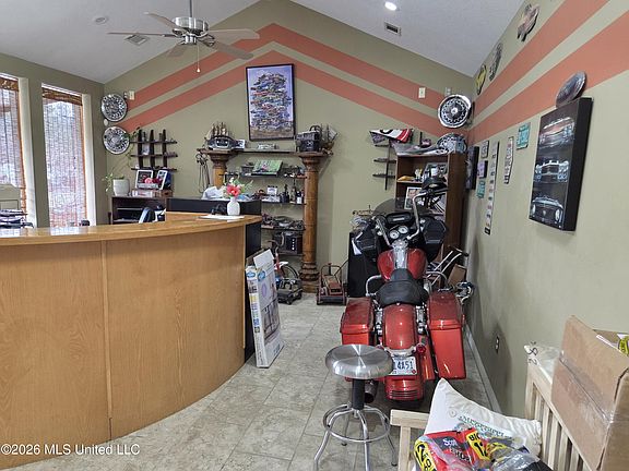 3rd image of 16108 Road 509
