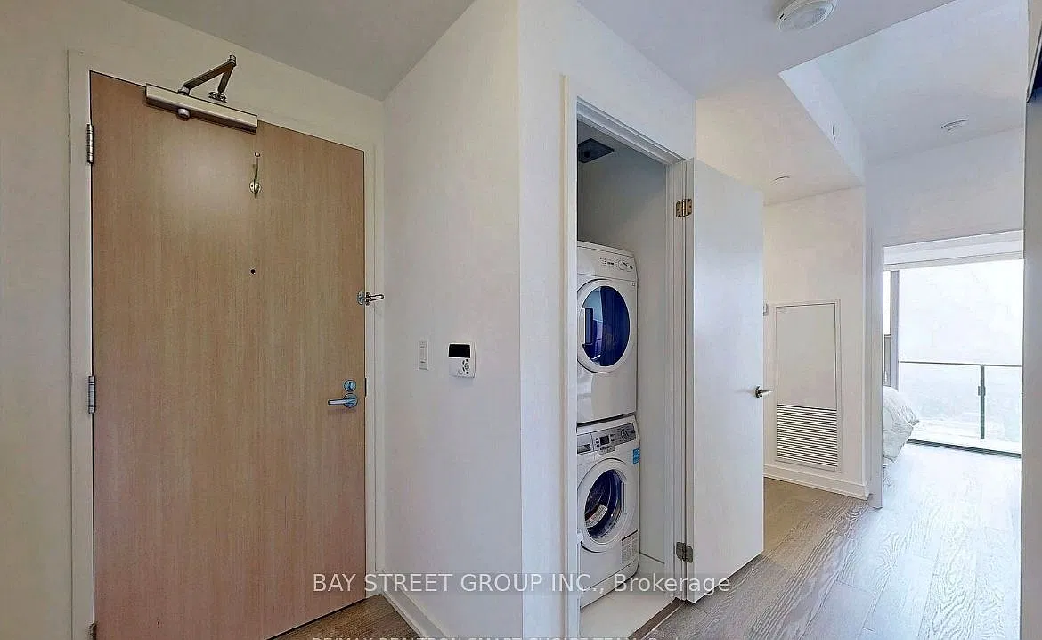 2 bed, $2,600 — Photo 4