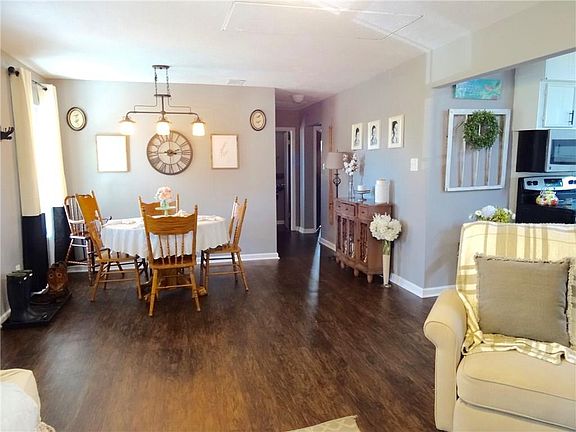 4th image of 4655 Alamitos Cir