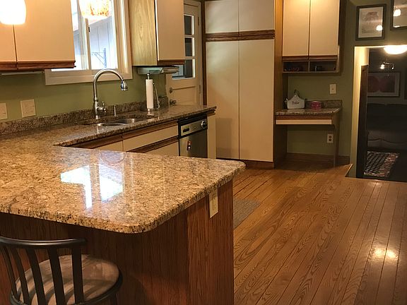 5th image of 3321 Treelawn Dr