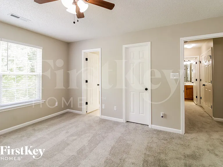 6063 Parkside Cir — Photo 7