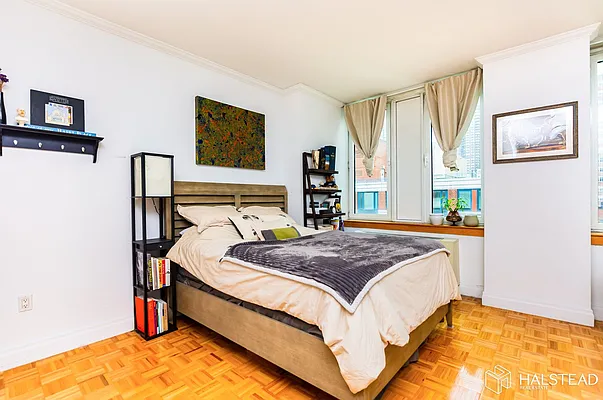 Rented by Halstead Real Estate | media 3
