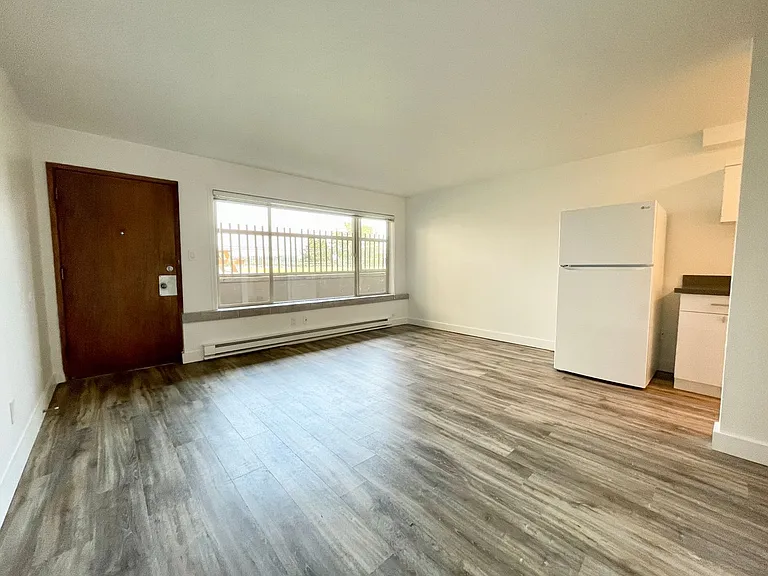 Village Vista Apartments — Photo 66