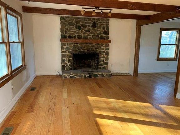 Additional Living Room
