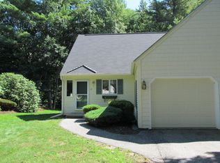 2 Chickadee Ln #2, Kennebunk, ME 04043