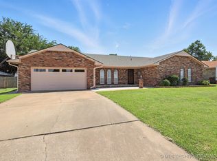 6627 Castle Ct, Bartlesville, OK 74006