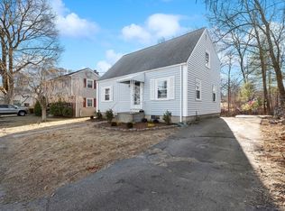 60 Hazelnut Pl, Dedham, MA 02026