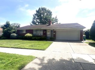 23096 Raven Ave, Eastpointe, MI 48021