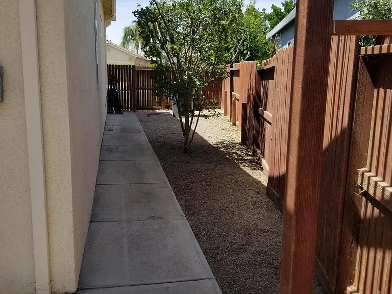 514 Rodeo Grounds Way — Photo 17