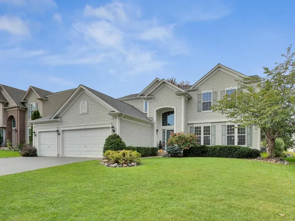 1250 Goldfinch Ln, Antioch, IL 60002