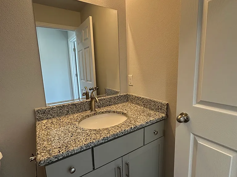 4407 E Ravenna St — Photo 16