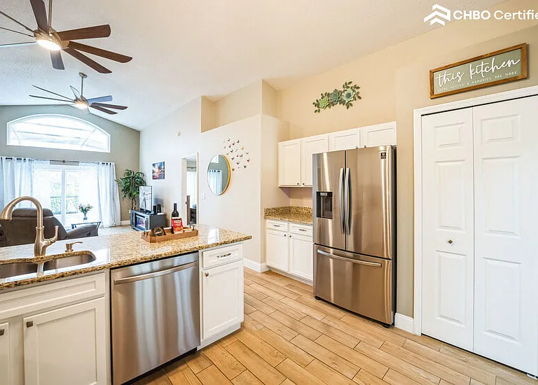 417 Casterton Cir — Photo 15
