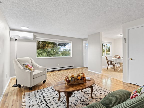 4th image of 806 SW 15th St