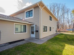 39 Milrace Dr, East Rochester, NY 14445