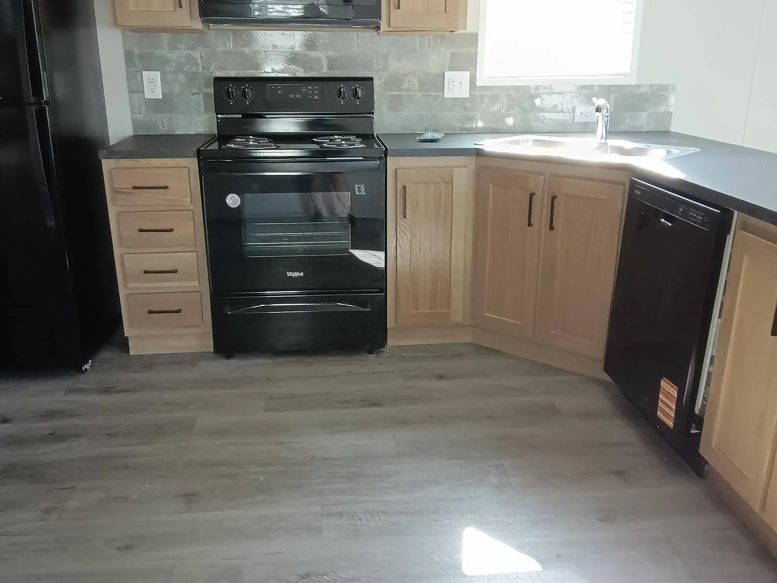3 bed, 2.0 bath, $1,350 — Photo 2