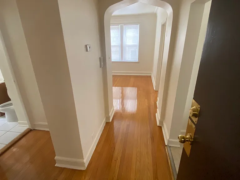 5001 W Monroe St #112-1 — Photo 2