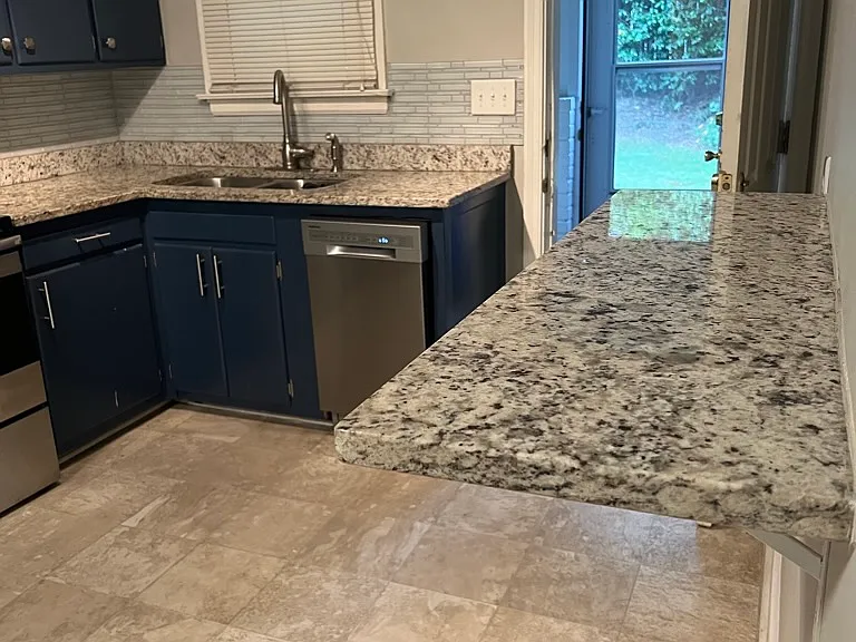 3415 Rosewood Dr — Photo 8