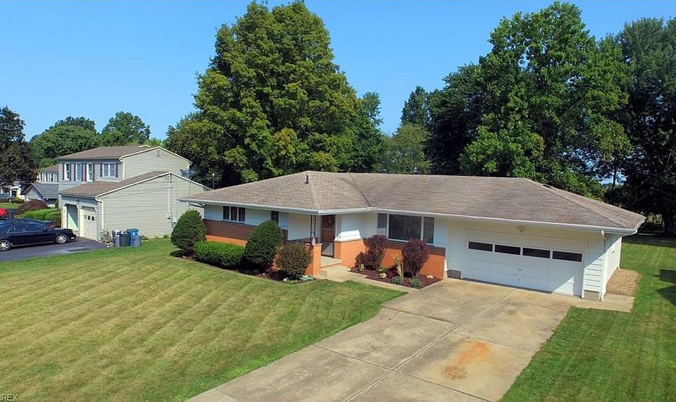 1st image of 8279 Brookwood Dr NE
