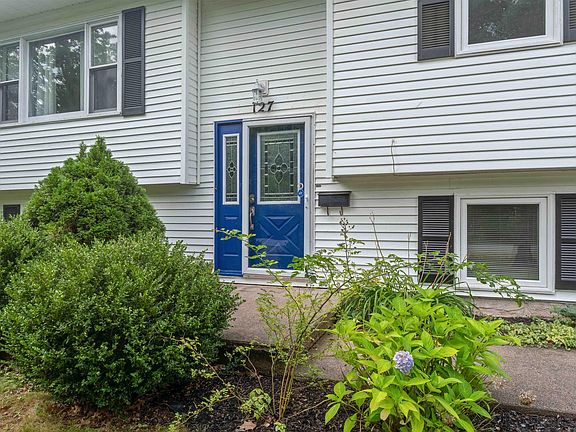 2nd image of 127 Willow Ave