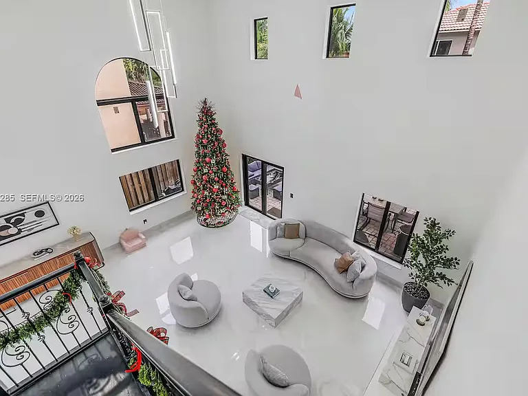 14551 SW 158th Ct — Photo 4