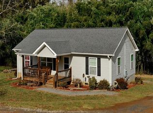 19 Cedar St, Canton, NC 28716