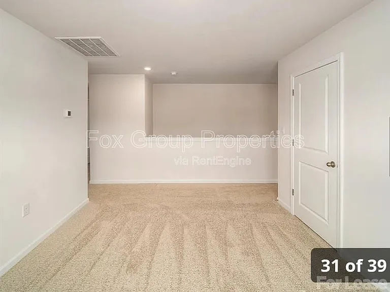 132 Scotsway Ct — Photo 18