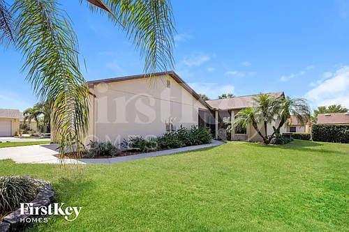 4301 Larrys Lagoon Photo 1