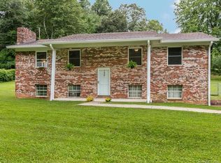 199 Clear Creek Rd, Hendersonville, NC 28792